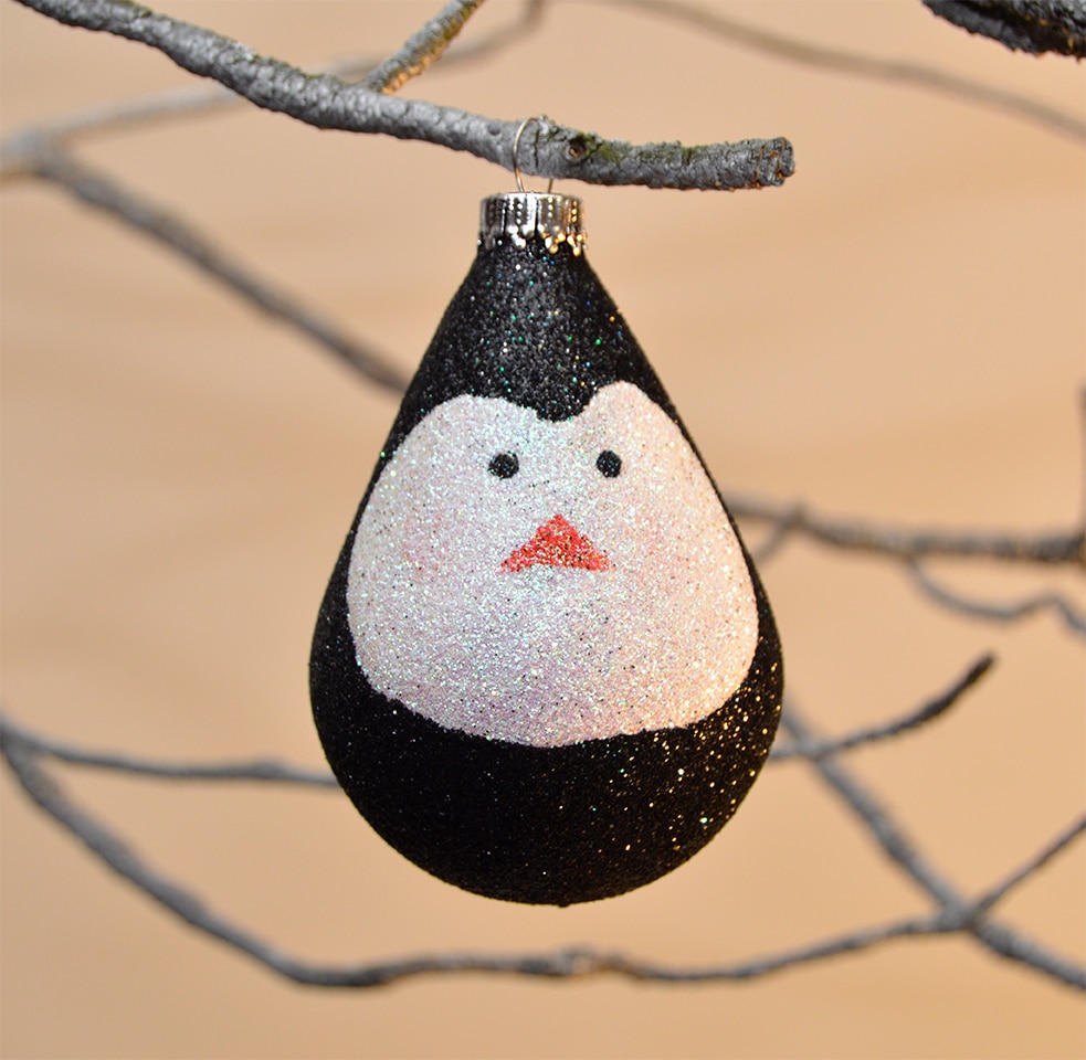 pingvin-glas-juletrskugler_ctmv9ejcqg7u0g4w.jpg None