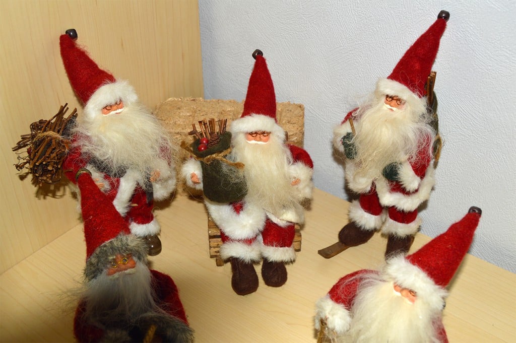 gammelt-julepynt-julemnd-samler-tr_2wq98i6a6ueznlnl.jpg None