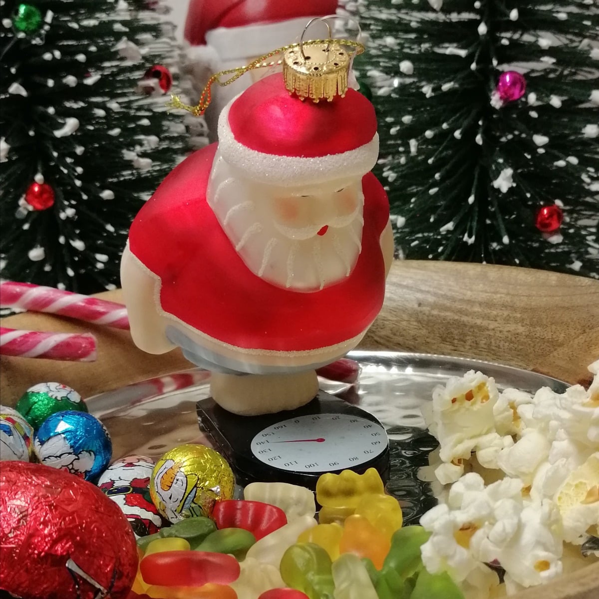 Julemand har taget på i vægt juletræskugle 10 cm