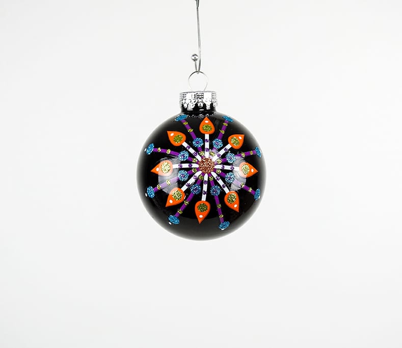 sort-blanke-juletrskugler-med-smuk-retro-stjerne--7-cm_xamee4hrb0k2ljg3.jpg Sort blanke juletræskugler med smuk retro stjerne Ø 7 cm