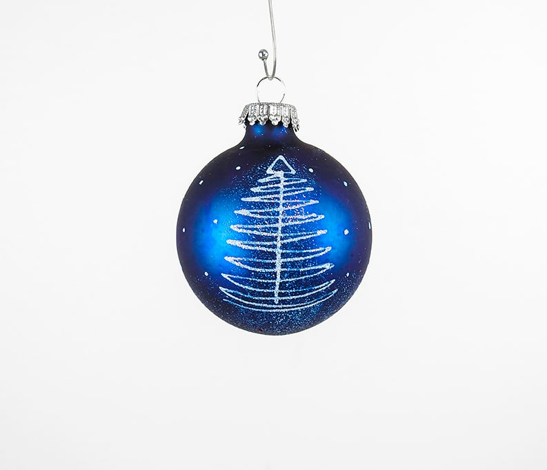 midnatsbl-juletrskugler-med-juletr-og-sne_s4iue0rvp9i4tw62.jpg None