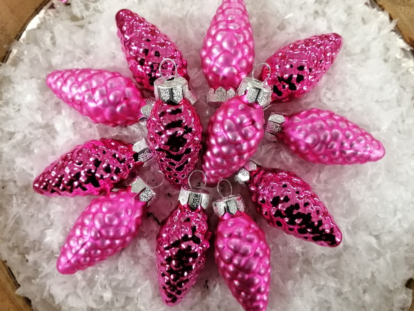 pink-og-rosa-juletr_skogler.jpg Pink og rosa juletræskogler