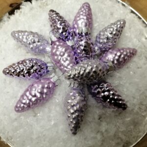 Lyselilla juletræs kogler a