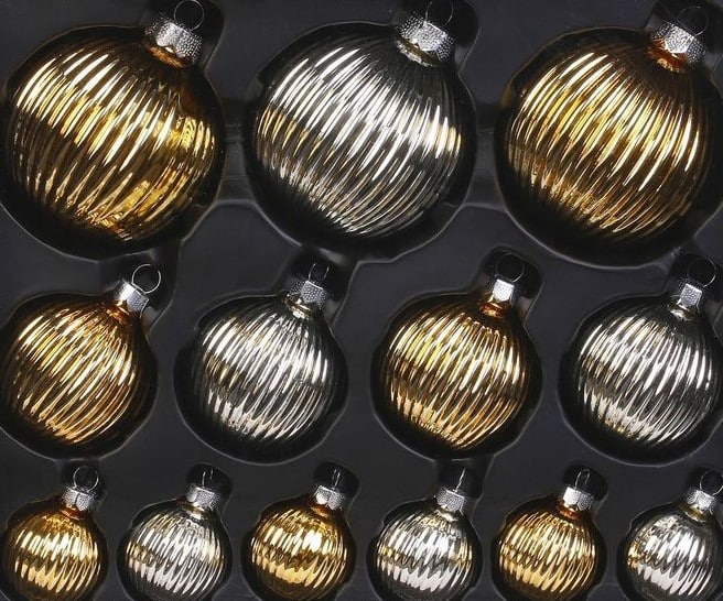 guld_juletr_skugler_struktur_sortiment_13_stk..jpg Guld juletræskugler struktur sortiment 13 stk