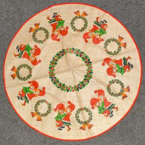 Rundt dansende nisser juletræstæppe