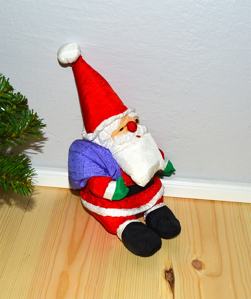 lille-bld-polyester-julemand-med-sk_w2m2igetfw95noaa.jpg Lille blød polyester julemand med sæk